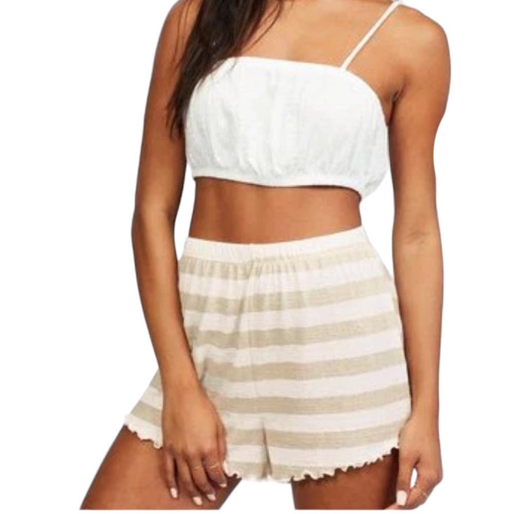 NWT Billabong lettuce hem shorts